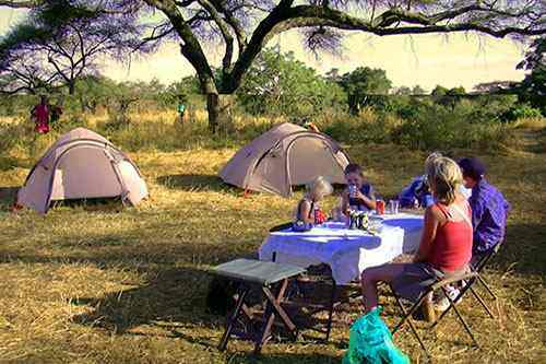 Safari Tsavo Est en Camping 3jours depuis Diani Beach Kenya.